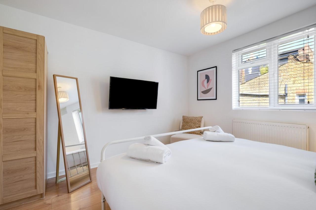 Luxury 3 Bedroom 2 Bathroom House, Fulham By 360Stays London Exterior foto